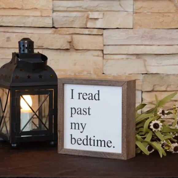 LAST PIECES!!! I Read Past My Bedtime Wood Sign - Picture 1 of 3
